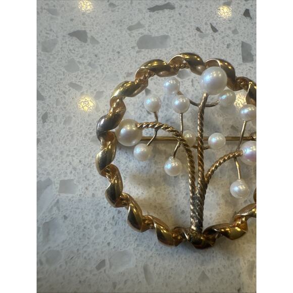 Vinage Winard 12k GF Cultured Pearls Circle Pin - Picture 2 of 7